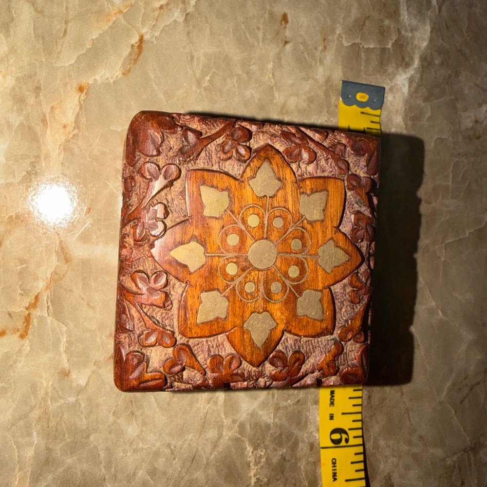 Carved Wooden Trinket Box, jewelry box, small, hand‎ carved